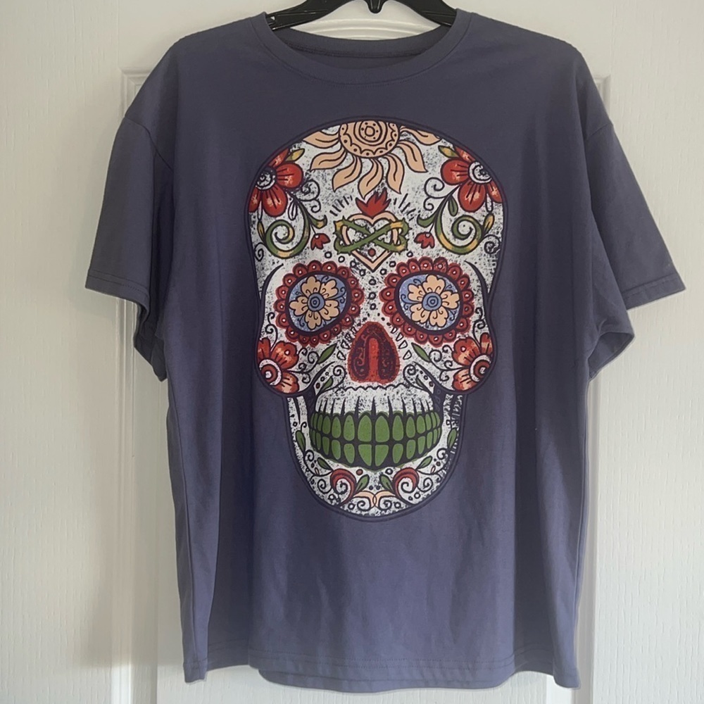 Oversized Sugar Skull short sleeved t-shirt small purple blue dia de los muertos